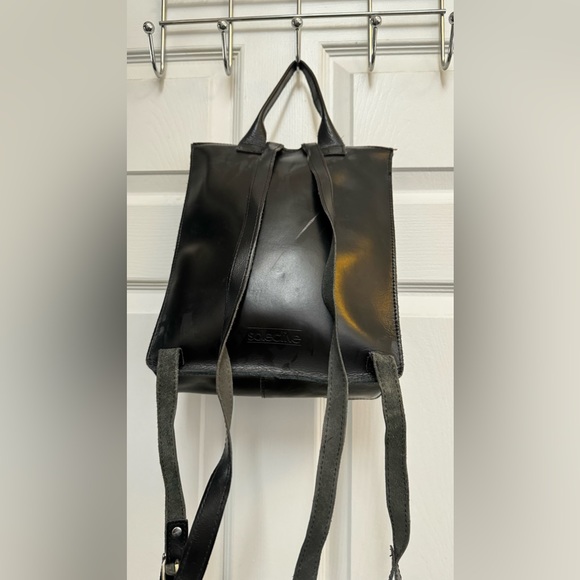 Genuine leather boxy mini backpack - Picture 2 of 4